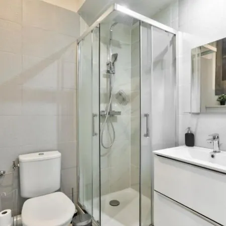 Appartamento Liberation Beautiful 3 Rooms- Ac Wifi *